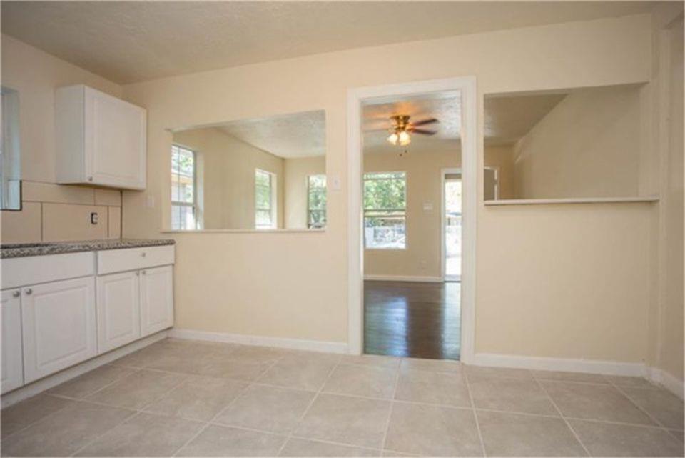 4706 #b Siegel, Houston, TX 77009