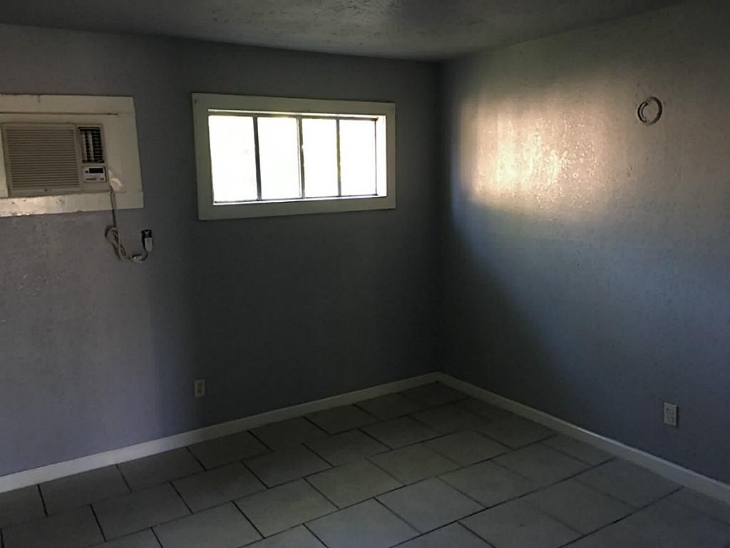 7828 Sarita Street, Houston, TX 77012