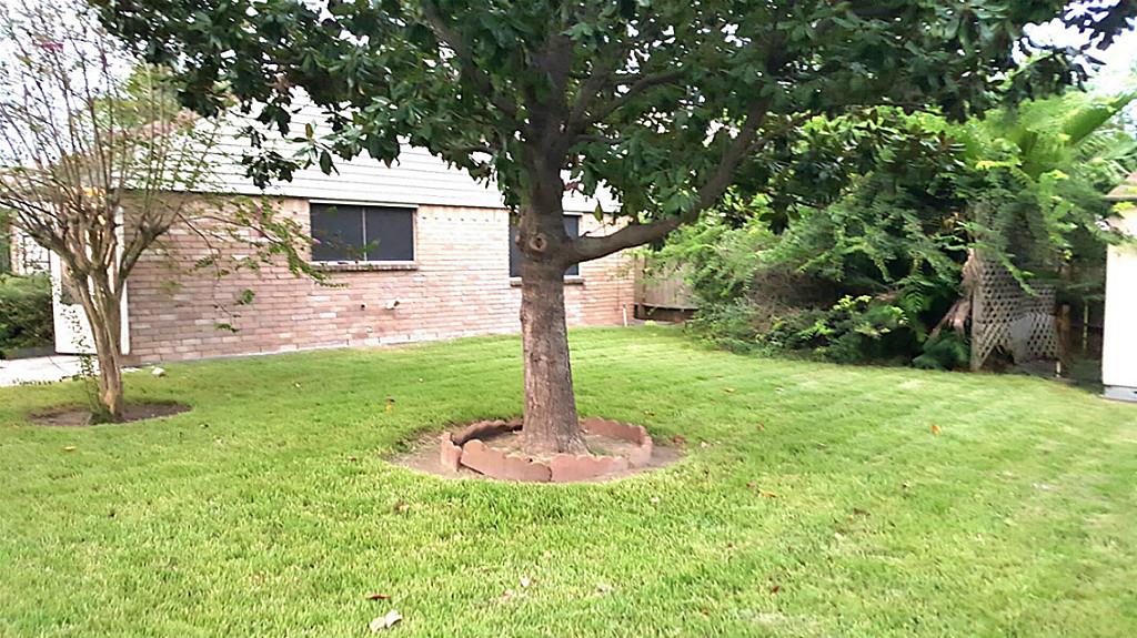 1307 Clear Valley Drive, Houston, TX 77014