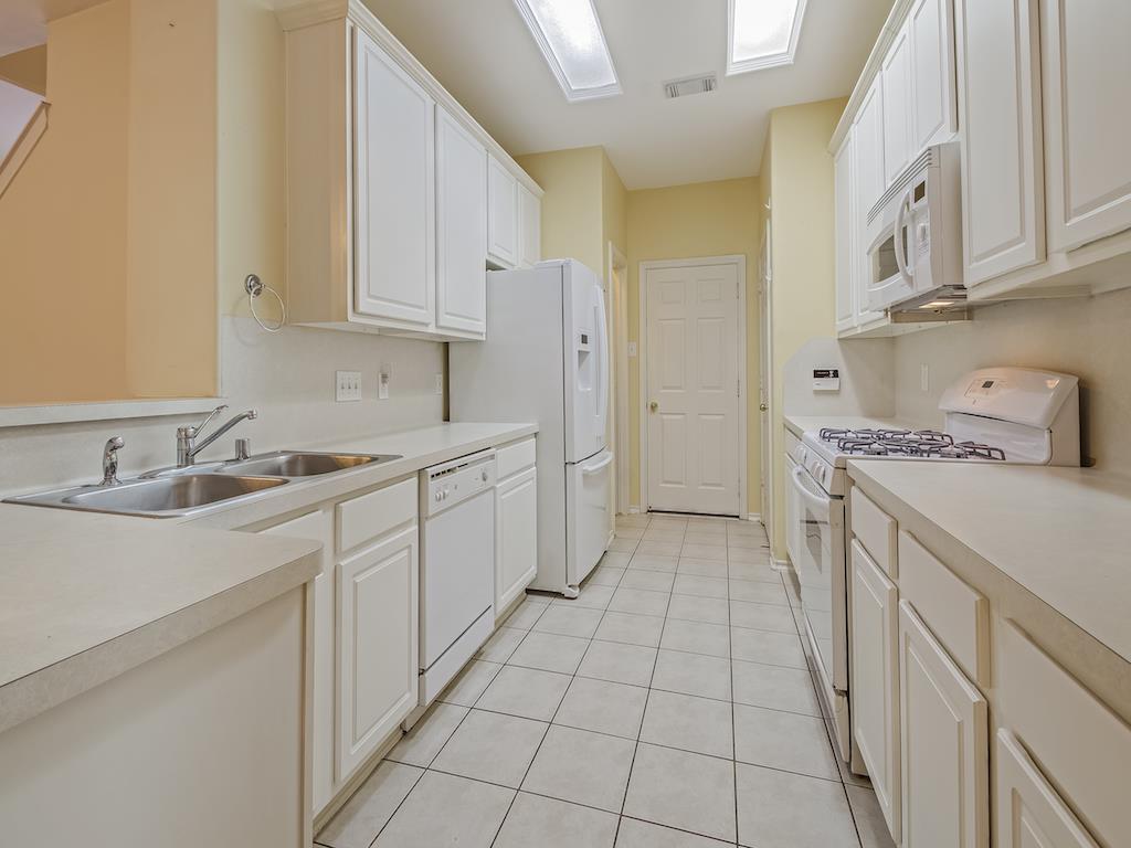 2946 Loganberry Park Lane, Houston, TX 77014