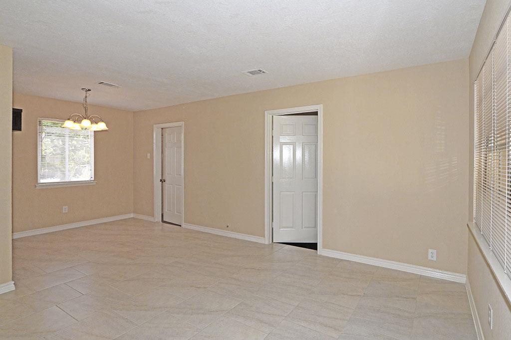 11027 E Lera Street, Houston, TX 77016