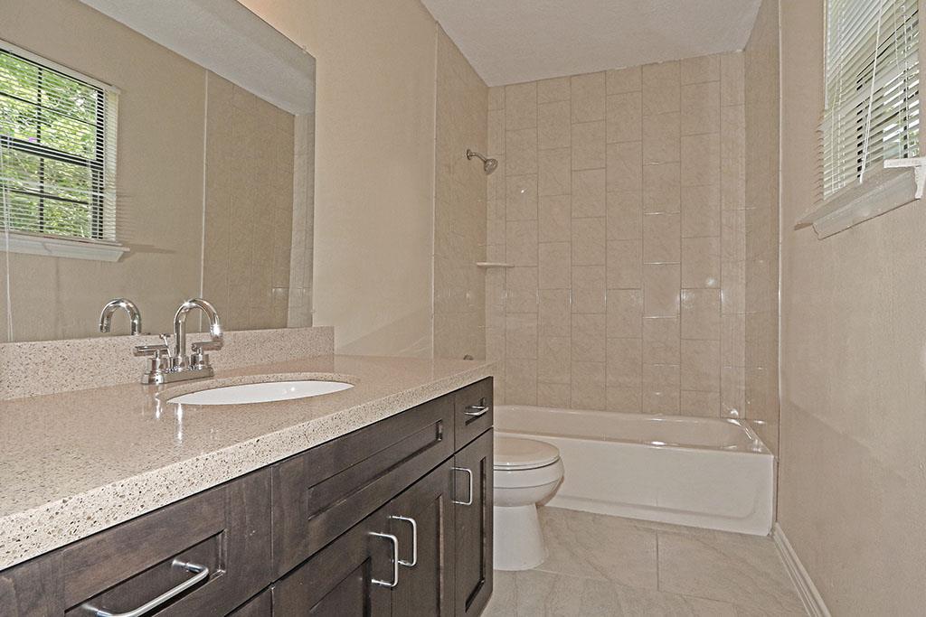 11027 E Lera Street, Houston, TX 77016