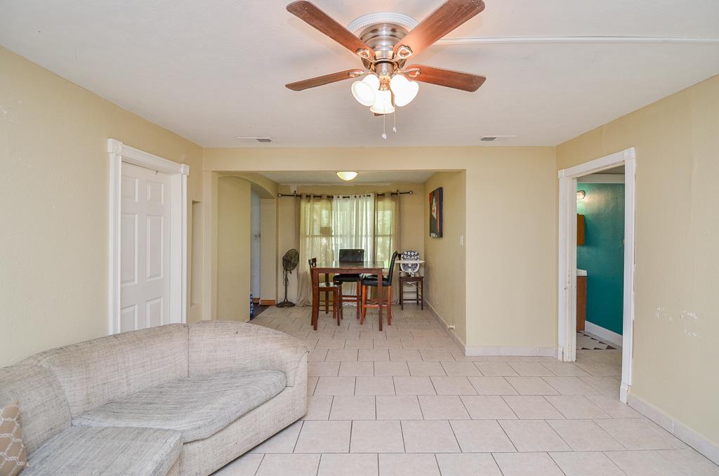 1206 Christine Street, Houston, TX 77017