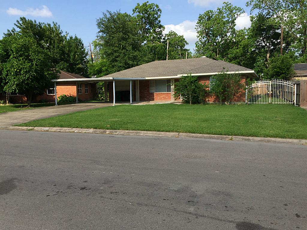 5755 Berry Creek Drive, Houston, TX 77017