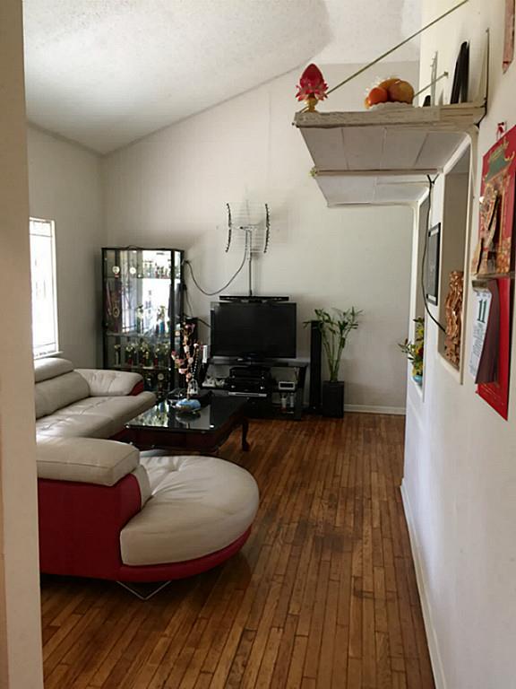 5755 Berry Creek Drive, Houston, TX 77017