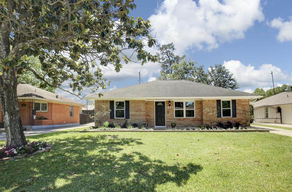 1907 De Milo Drive, Houston, TX 77018
