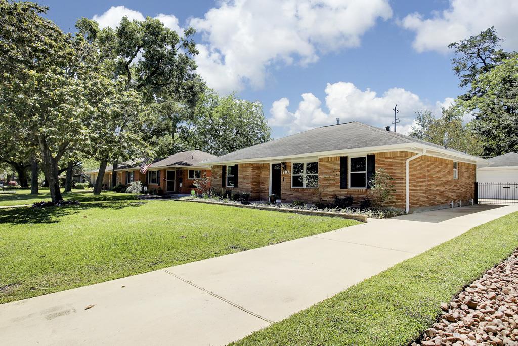 1907 De Milo Drive, Houston, TX 77018