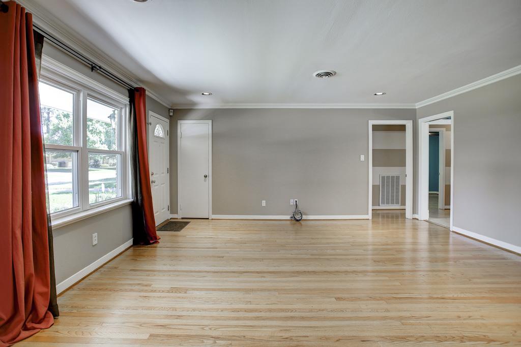 1907 De Milo Drive, Houston, TX 77018