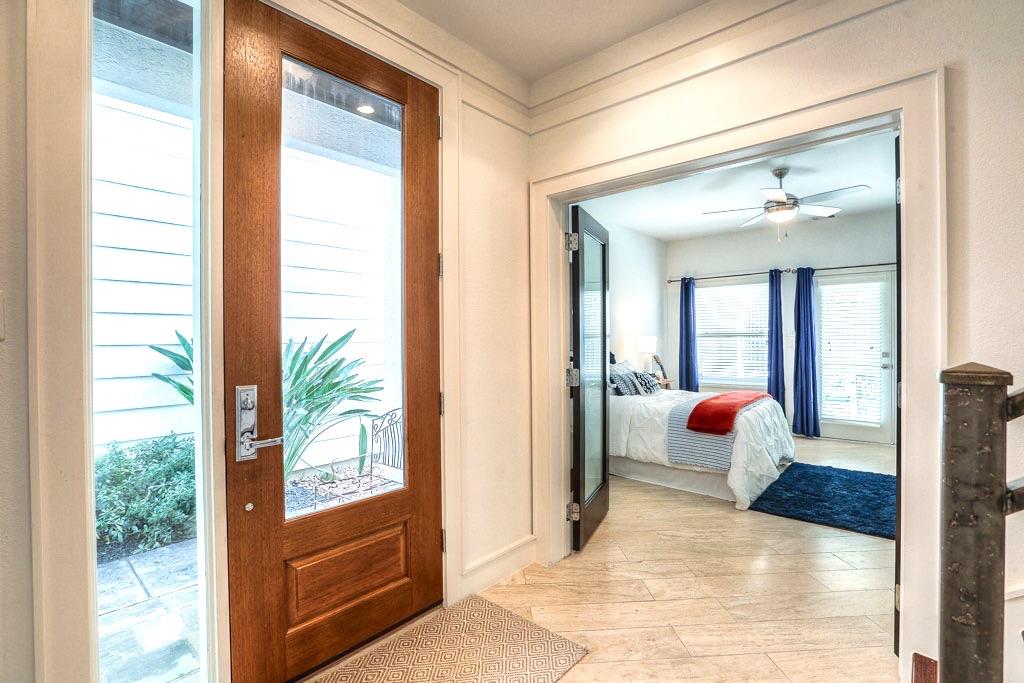 1207 Peveto, Houston, TX 77019