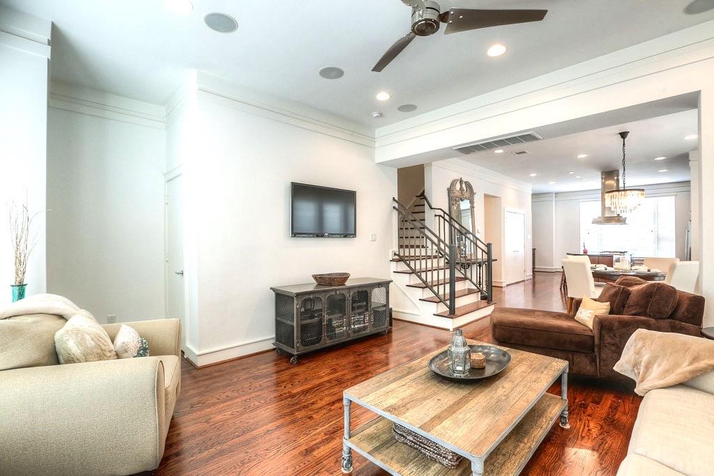 1207 Peveto, Houston, TX 77019
