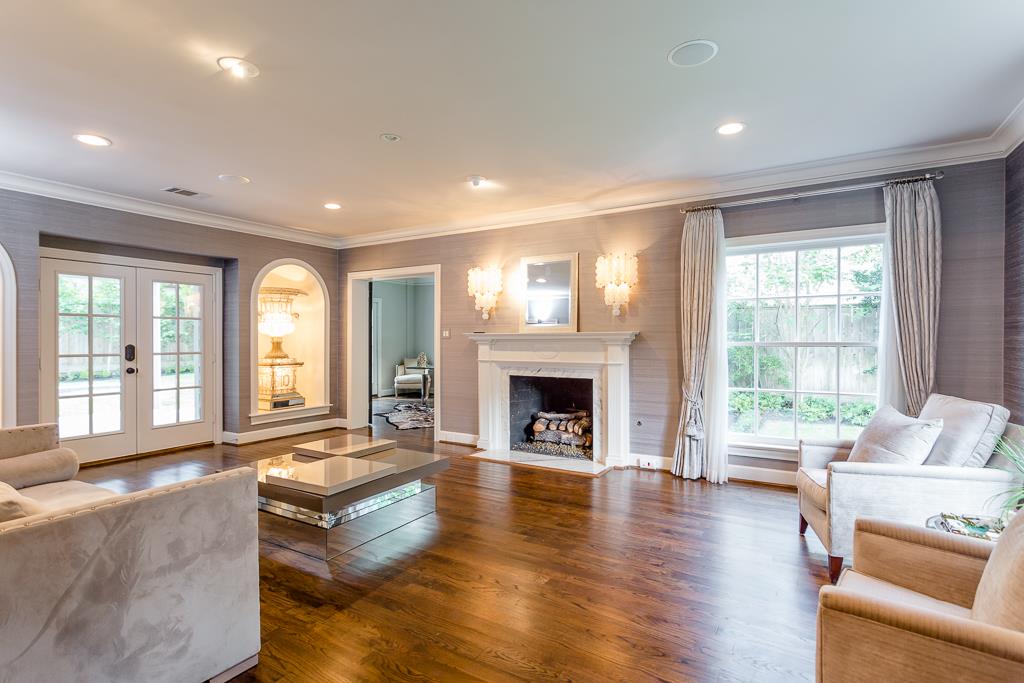 2112 Brentwood Drive, Houston, TX 77019