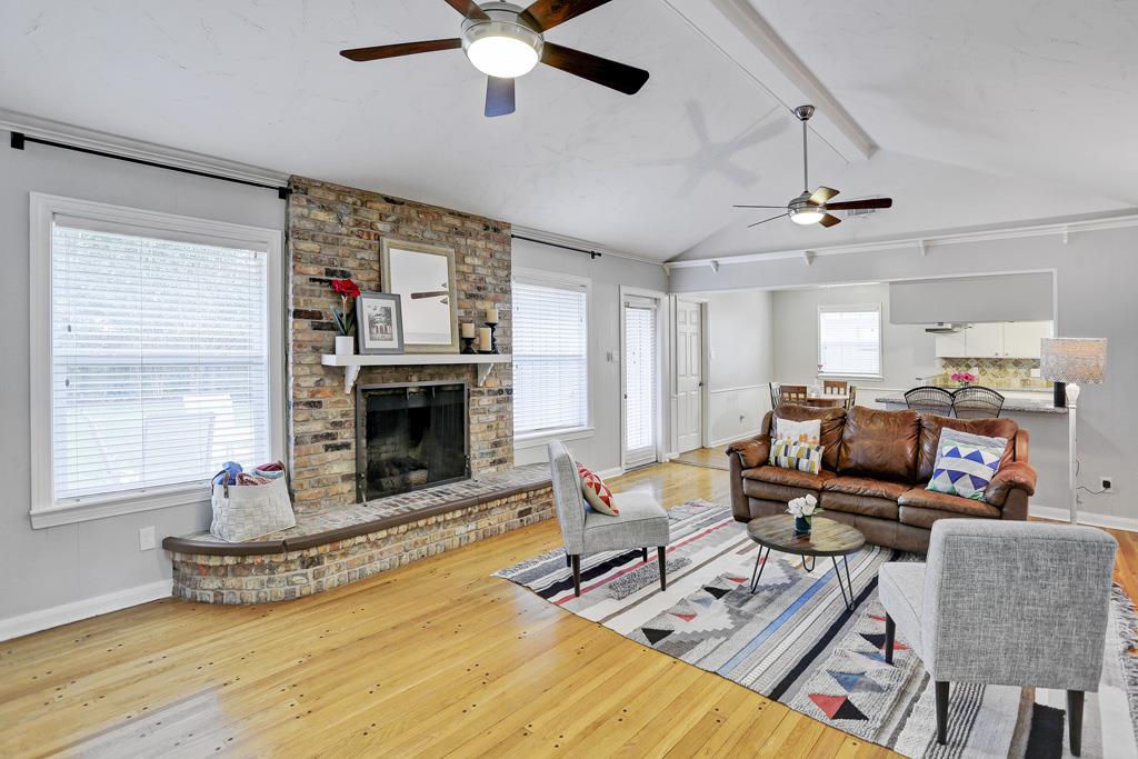 12311 Queensbury Lane, Houston, TX 77024