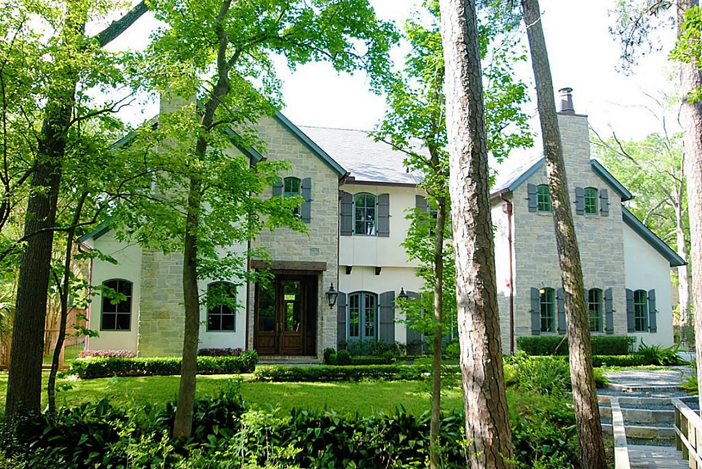 10915 Bridgewood Street, Hunters Creek, TX 77024