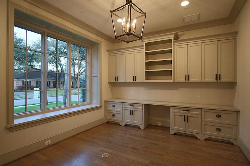 12415 Old Oaks Drive, Houston, TX 77024
