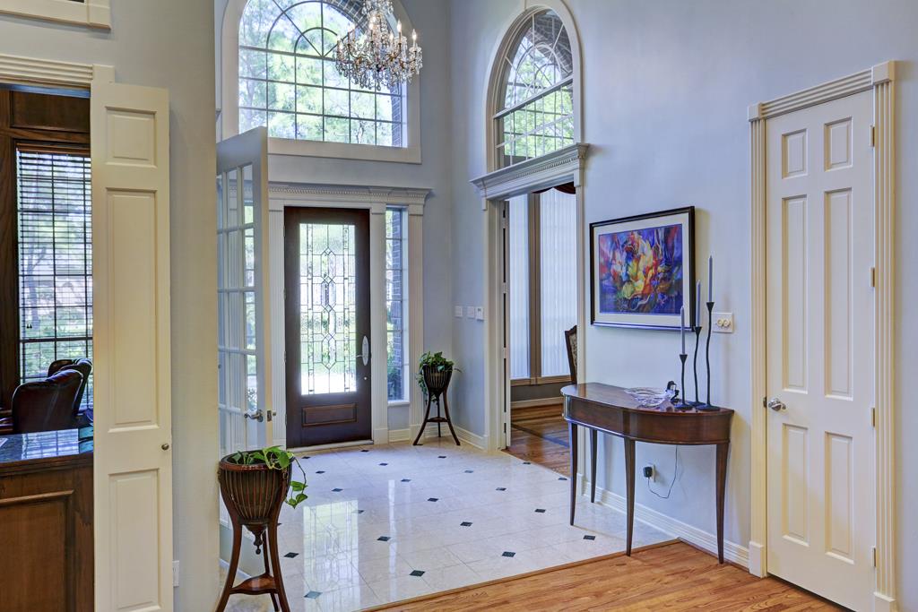 2 Pine Tree Lane, Piney Point Village, TX 77024