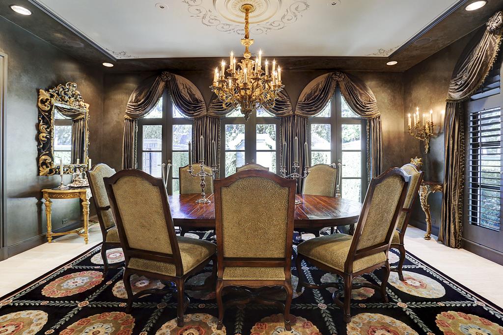 7 Saddlebrook Lane, Houston, TX 77024
