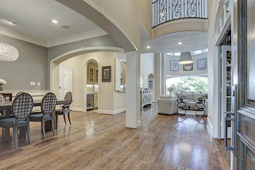 8856 Chatsworth Drive, Houston, TX 77024