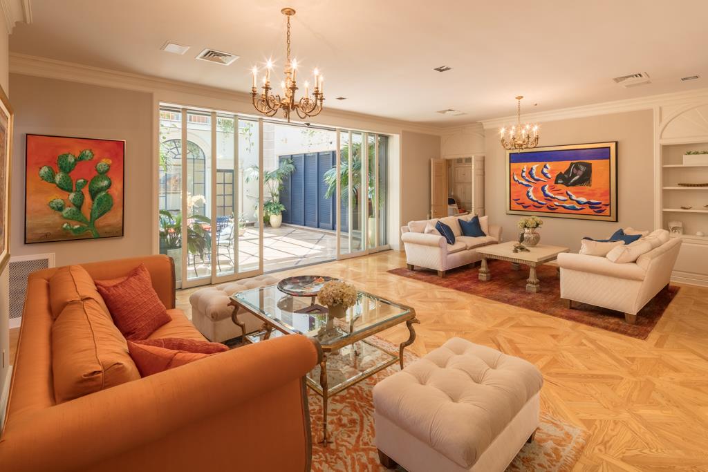 3 Saddlewood Estates Drive, Houston, TX 77024