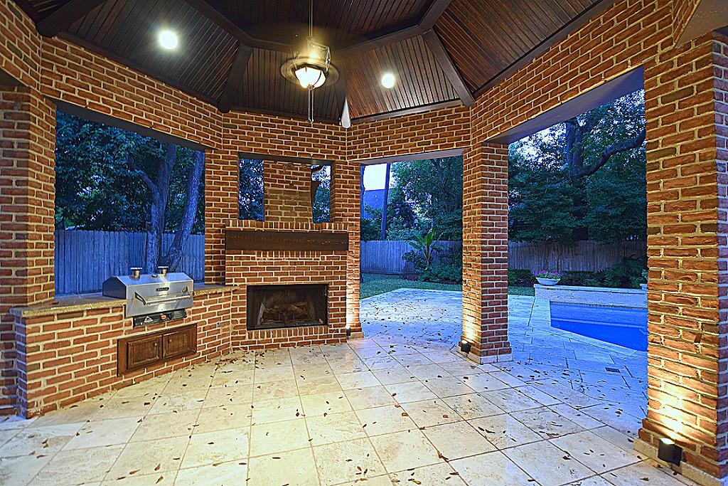 11414 Holidan Way, Houston, TX 77024