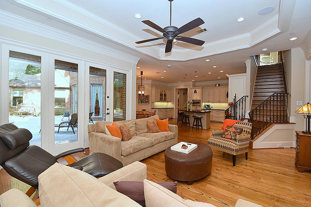 11414 Holidan Way, Houston, TX 77024