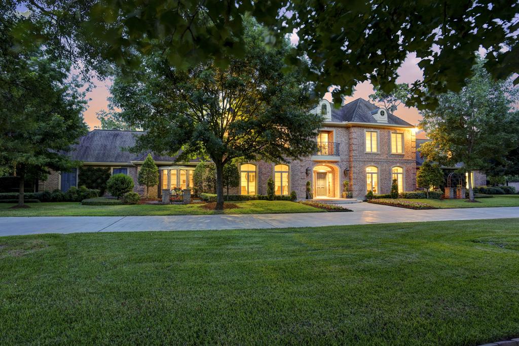 500 Piney Point, Houston, TX 77024