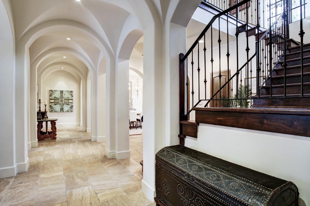 9025 Wickford Drive, Houston, TX 77024