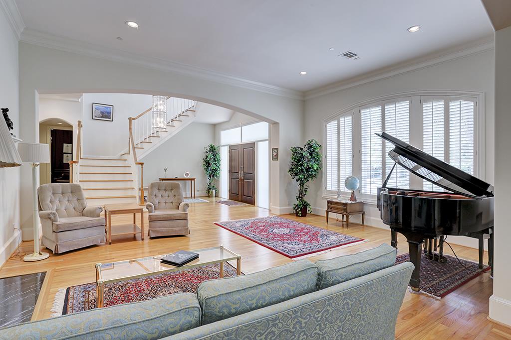 55 Stillforest, Piney Point, TX 77024