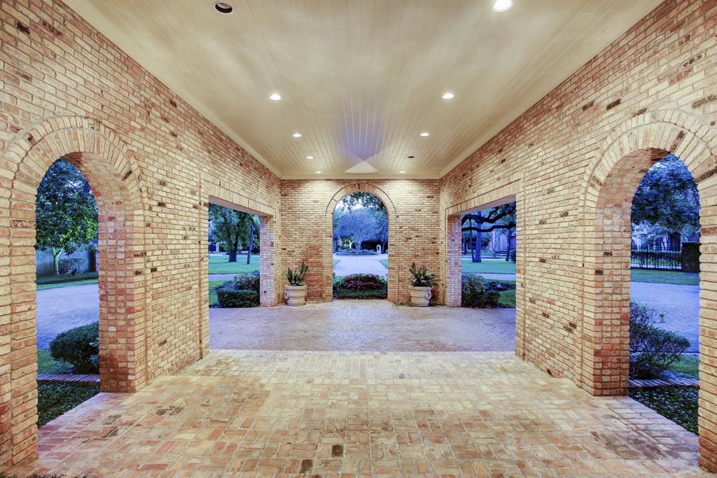 3 Greenbay Circle, Piney Point, TX 77024