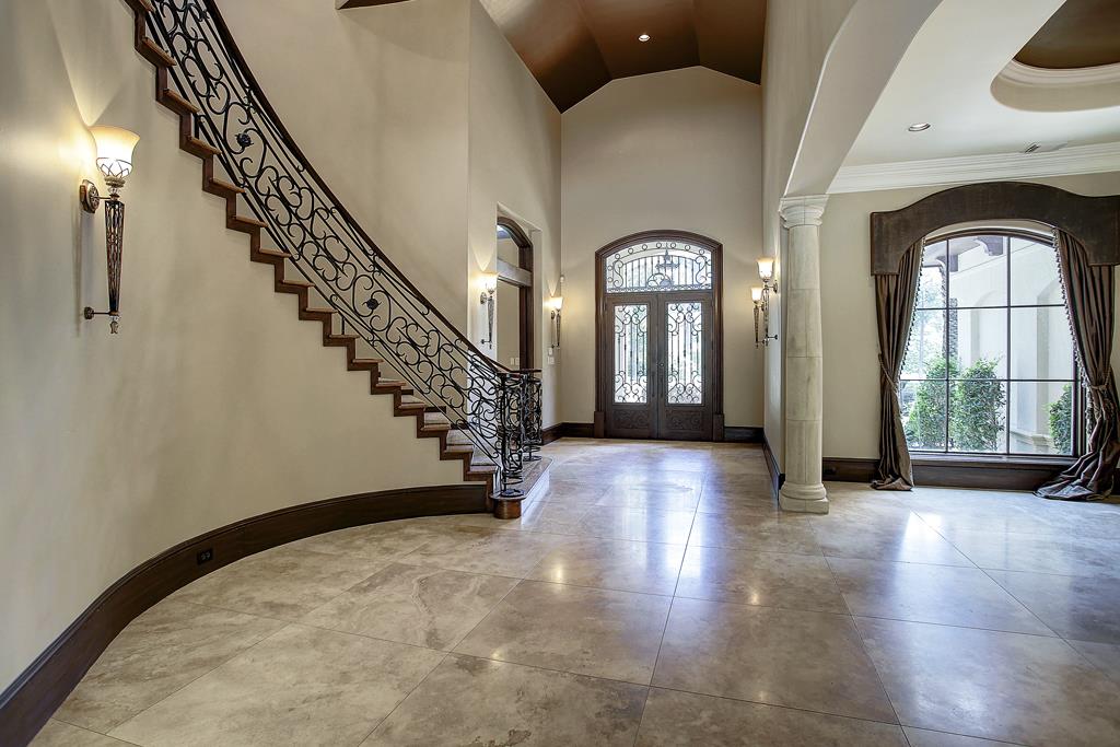 843 W Friar Tuck Lane, Houston, TX 77024