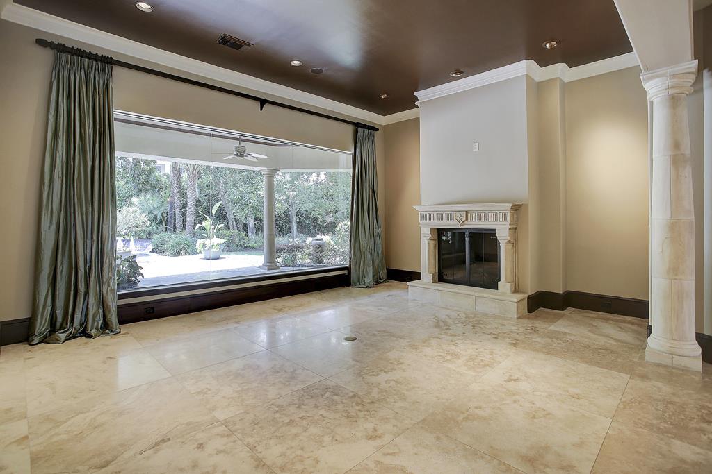 843 W Friar Tuck Lane, Houston, TX 77024