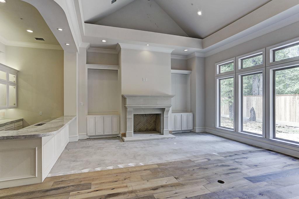 12 Valley Forge Drive, Houston, TX 77024