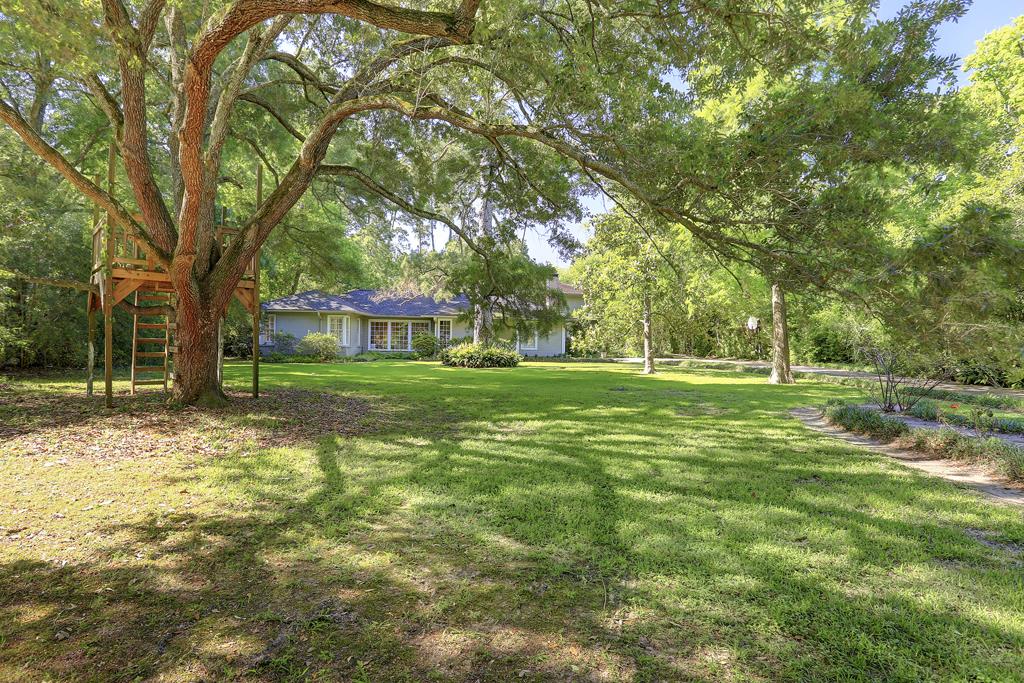 11405 Quail Hollow Lane, Houston, TX 77024