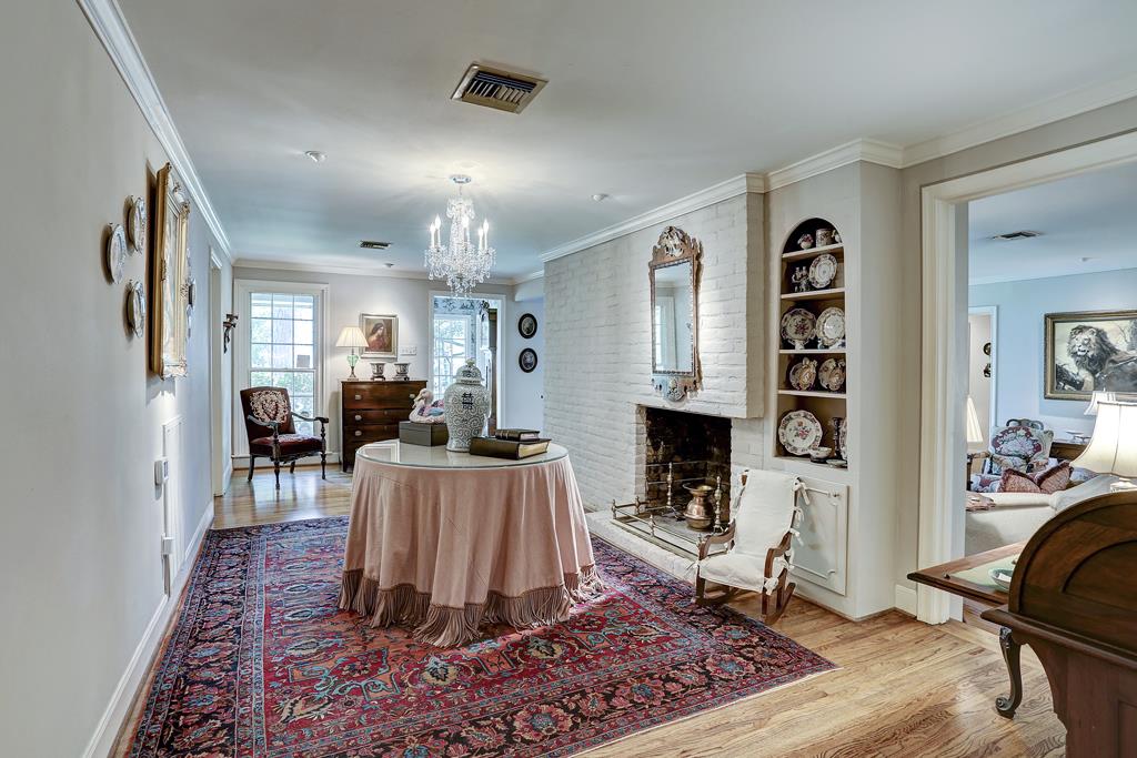11405 Quail Hollow Lane, Houston, TX 77024