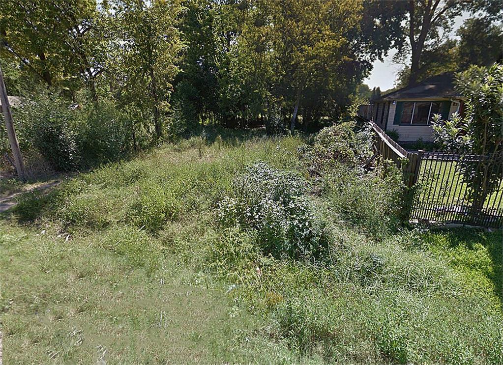 3320 Creston, Houston, TX 77026