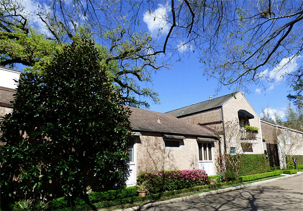 6 River Hollow, Houston, TX 77027