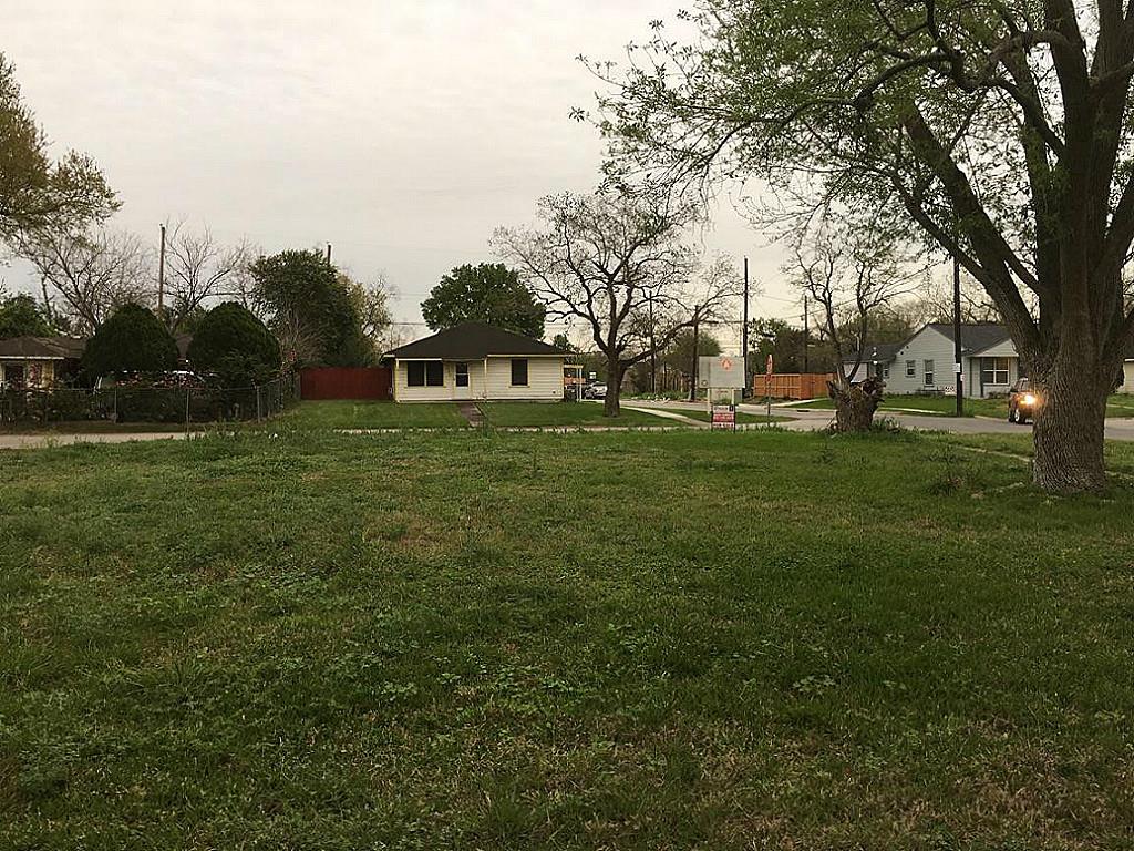 6822 Kassarine Pass, Houston, TX 77033