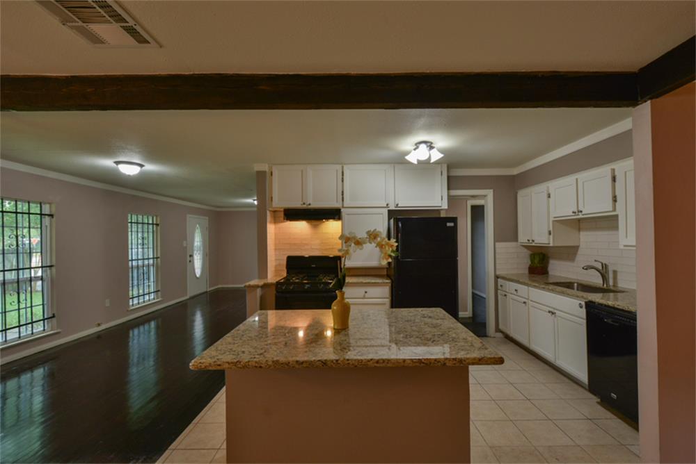 5622 Kenilwood, Houston, TX 77033