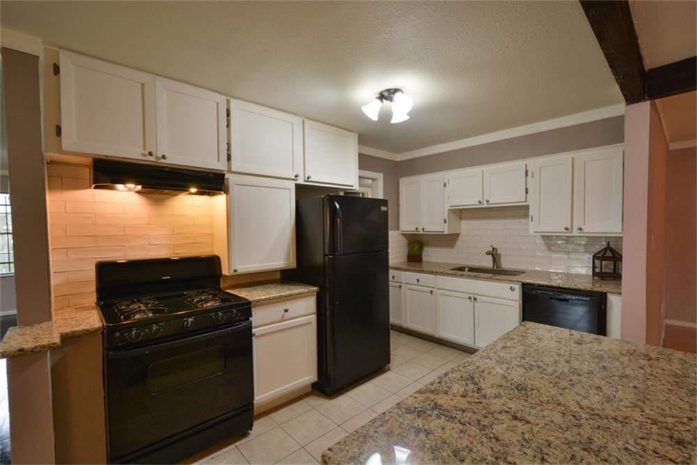5622 Kenilwood, Houston, TX 77033
