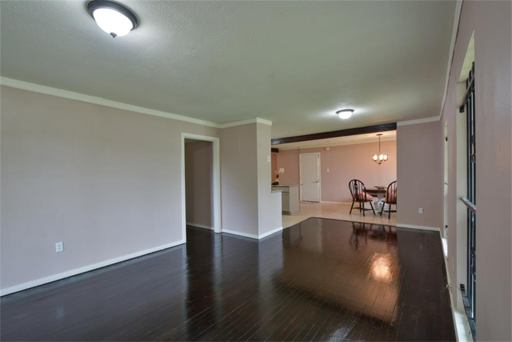 5622 Kenilwood, Houston, TX 77033