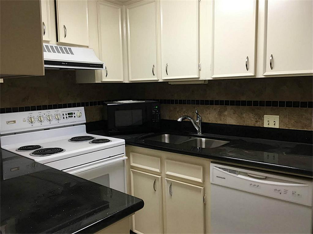 7520 Hornwood, Houston, TX 77036