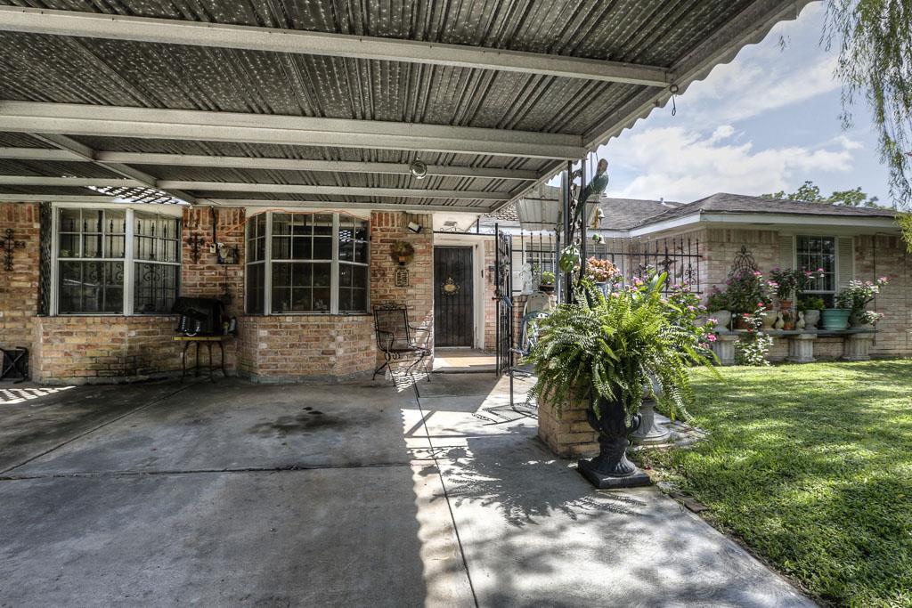 4419 Debeney Drive, Houston, TX 77039