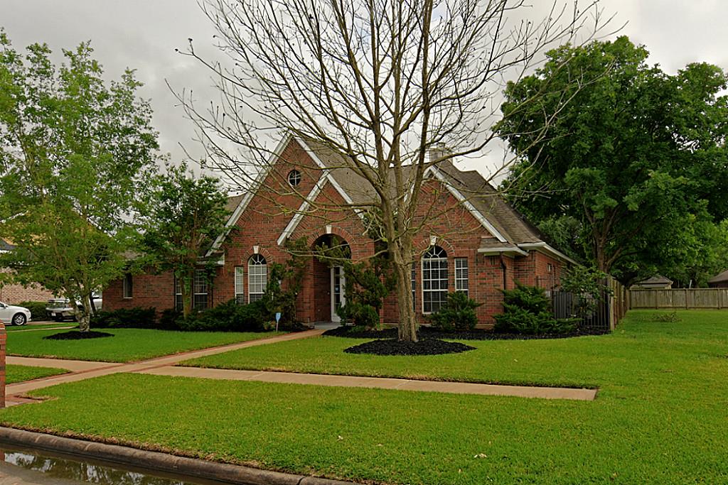 16025 Kevindale Court, Houston, TX 77040