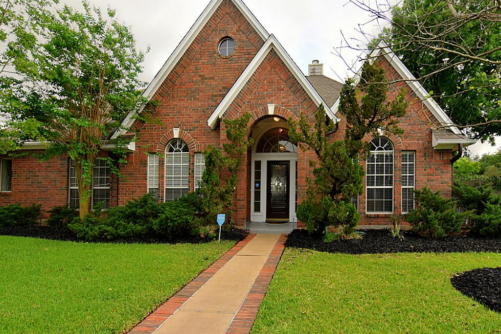 16025 Kevindale Court, Houston, TX 77040