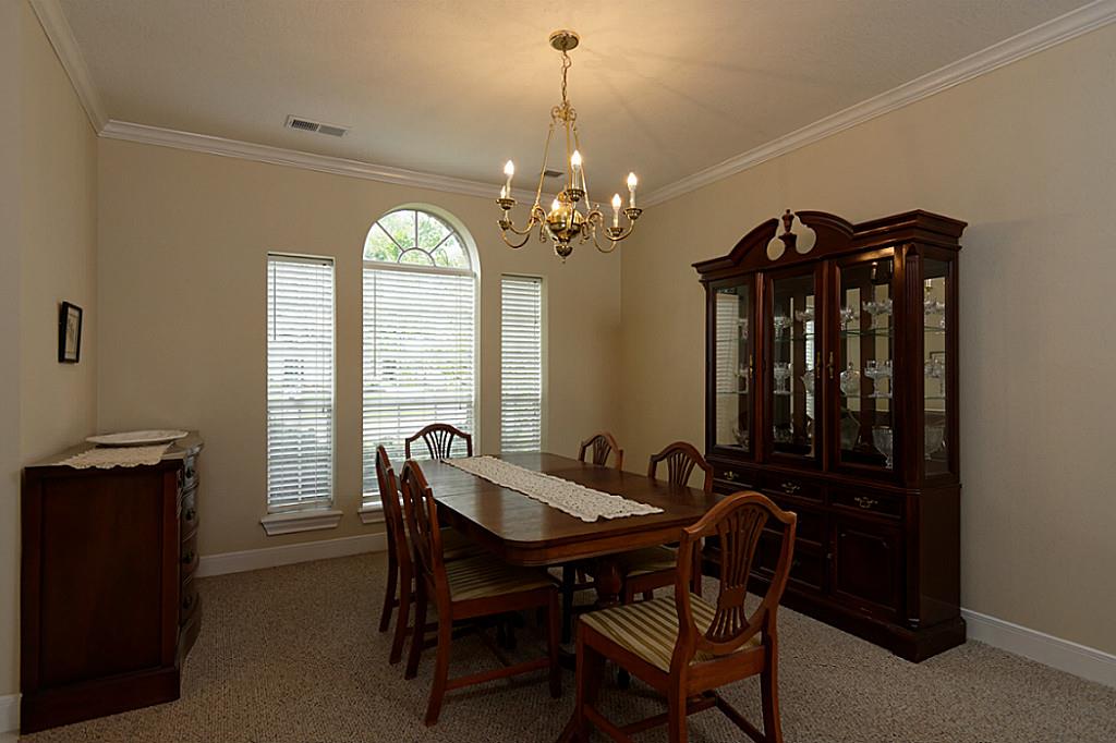 16025 Kevindale Court, Houston, TX 77040