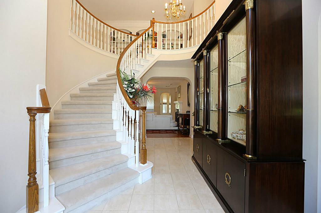 7710 Cadenza Court, Houston, TX 77040