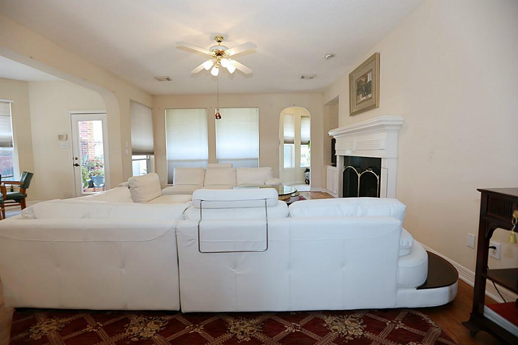 7710 Cadenza Court, Houston, TX 77040