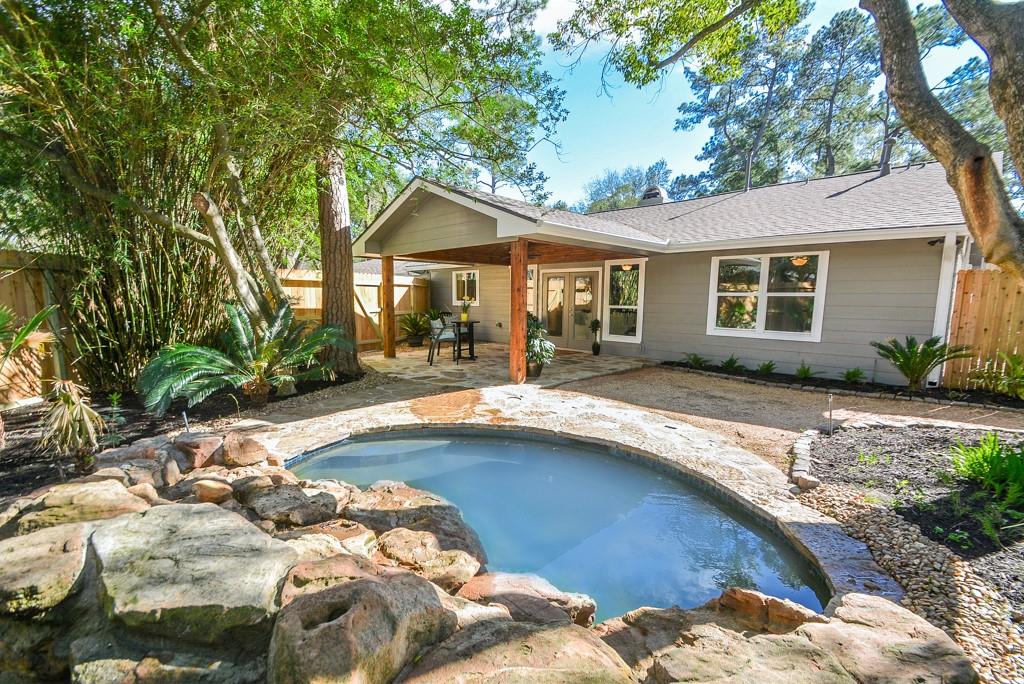 10002 Green Tree Road, Houston, TX 77042