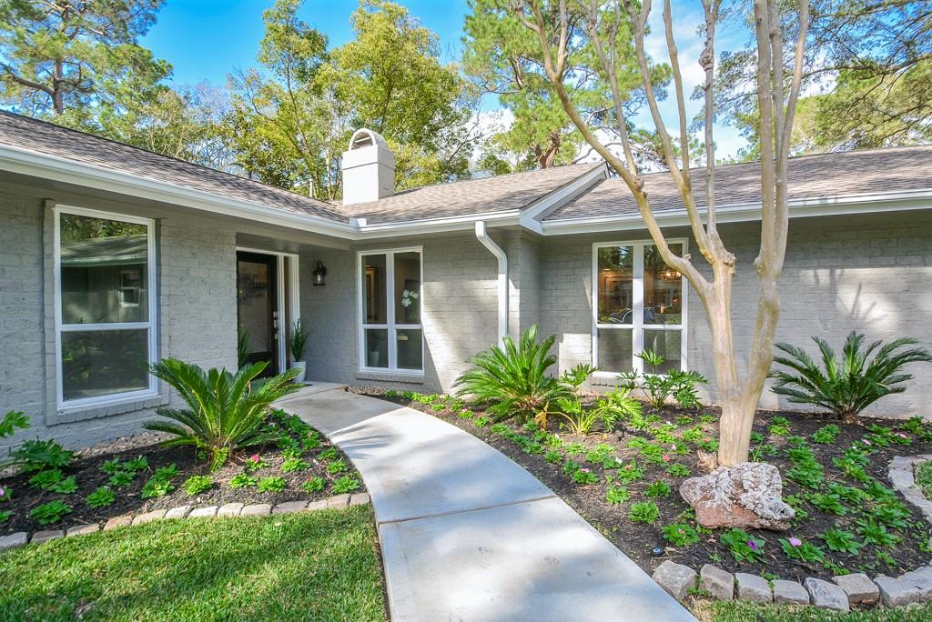 10002 Green Tree Road, Houston, TX 77042