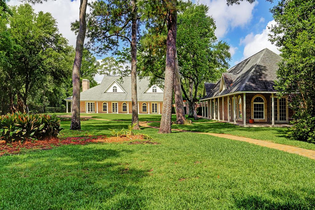 29 W Rivercrest Drive, Houston, TX 77042