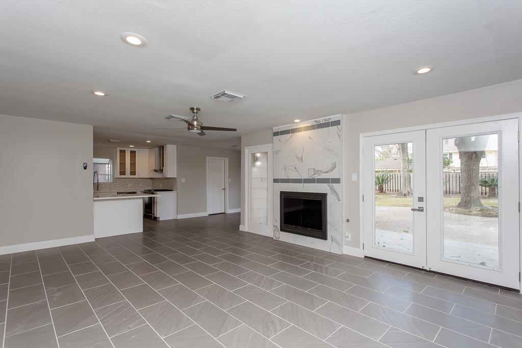 10818 Tupper Lake Drive, Houston, TX 77042